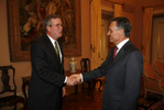 Jeb Bush received in the Palace of Belem