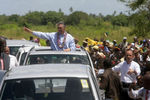 President welcomed by the Island’s population